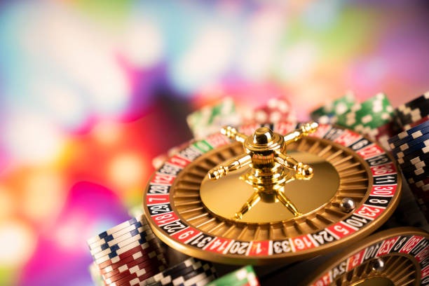 Live casino gaming tables with multiple dealers on hercules138